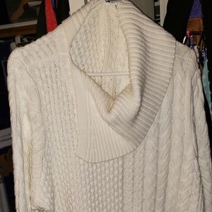 O so casual beautiful white sweater.  Never worn